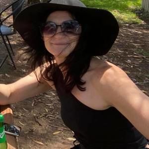 Meet your Posher, Brenda